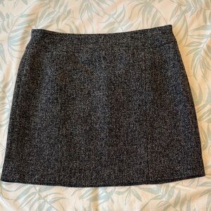 Banana Republic B&W Pencil Skirt